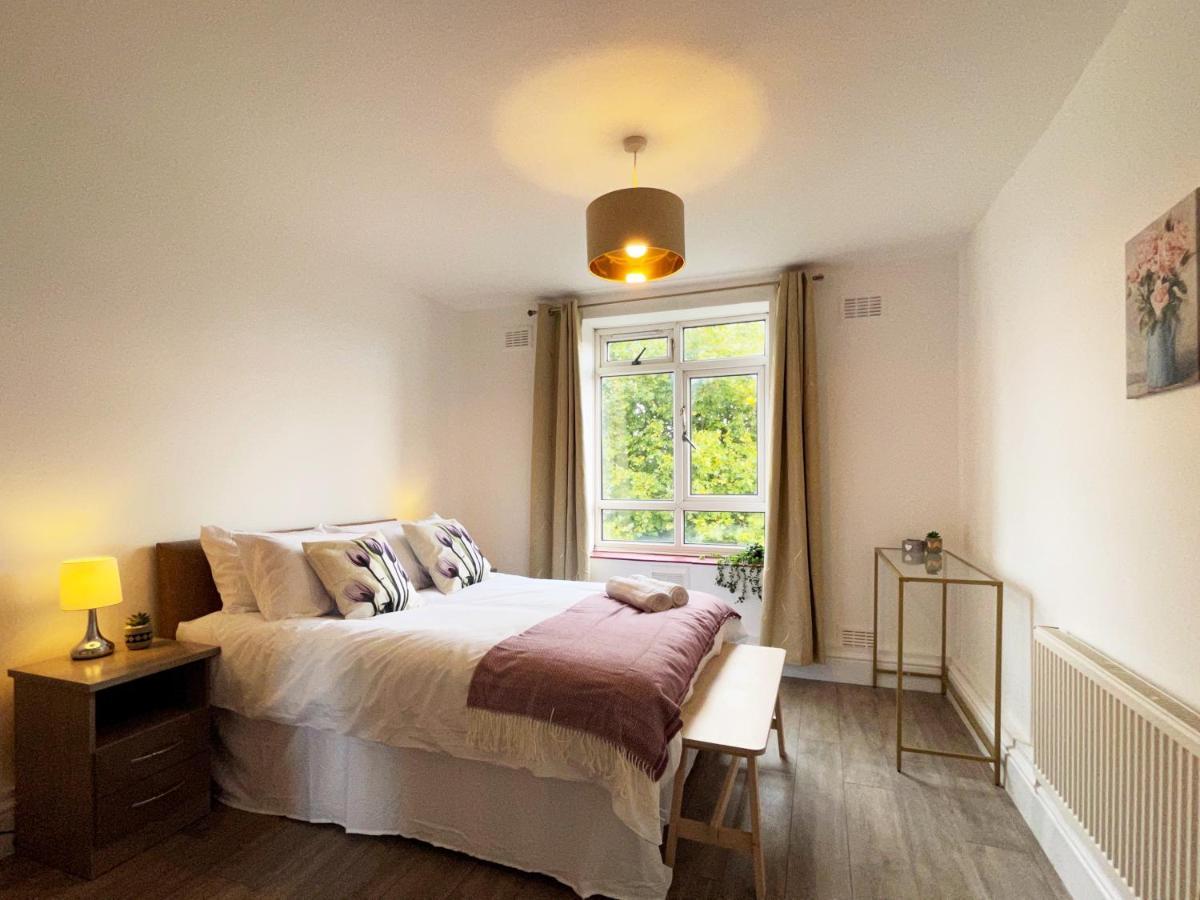 Sophie Place In Vauxhall - 3 Double Beds, 1 Sofa Bed, Spacious Лондон
