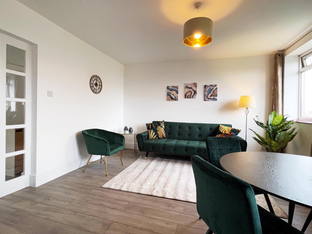 Апартаменты Sophie Place In Vauxhall - 3 Double Beds, 1 Sofa Bed, Spacious *