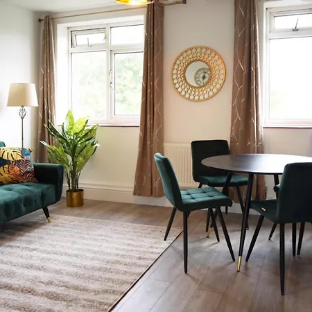 Sophie Place In Vauxhall - 3 Double Beds, 1 Sofa Bed, Spacious London Exterior photo