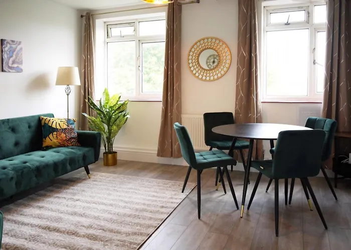 Sophie Place In Vauxhall - 3 Double Beds, 1 Sofa Bed, Spacious
