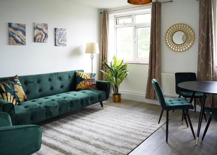 Sophie Place In Vauxhall - 3 Double Beds, 1 Sofa Bed, Spacious
